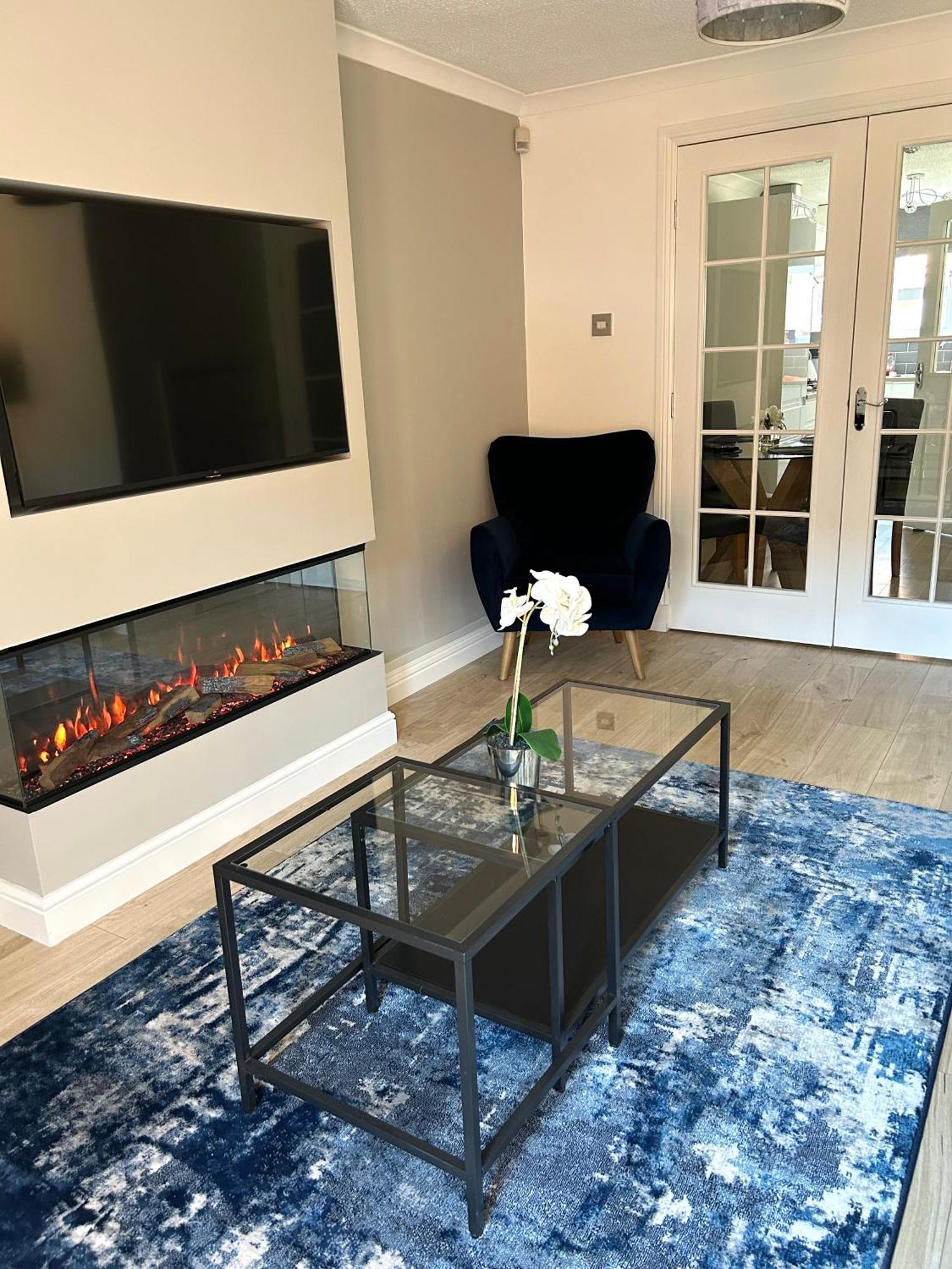 3 Bedroom - 2 Bathroom Townhouse In Corstorphine Near Murrayfield Stadium - Direct Bus To Edinburgh City Centre In 20 Minutes - Two Private Parking Spaces - Private Sunny Garden - Recently Refurbished Zewnętrze zdjęcie